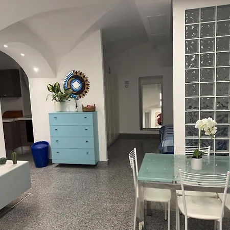 Apartment Nel Cuore Di Piazza Bresca